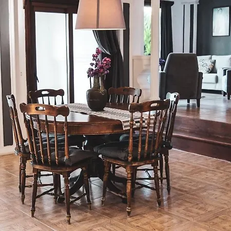 Elegant Villas 1-1 Villa