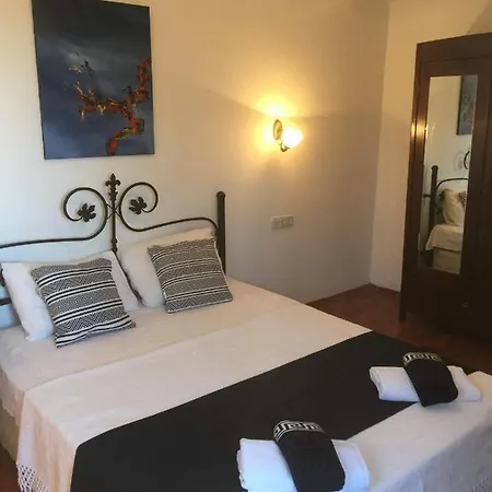 Vilă Elegant Villas 1-1 *